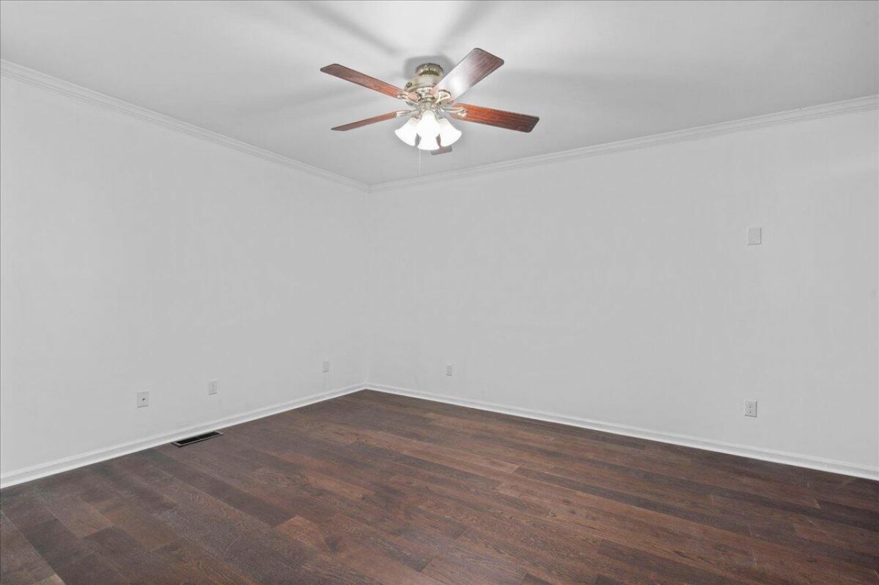 3 Town Park Lane Photo 20