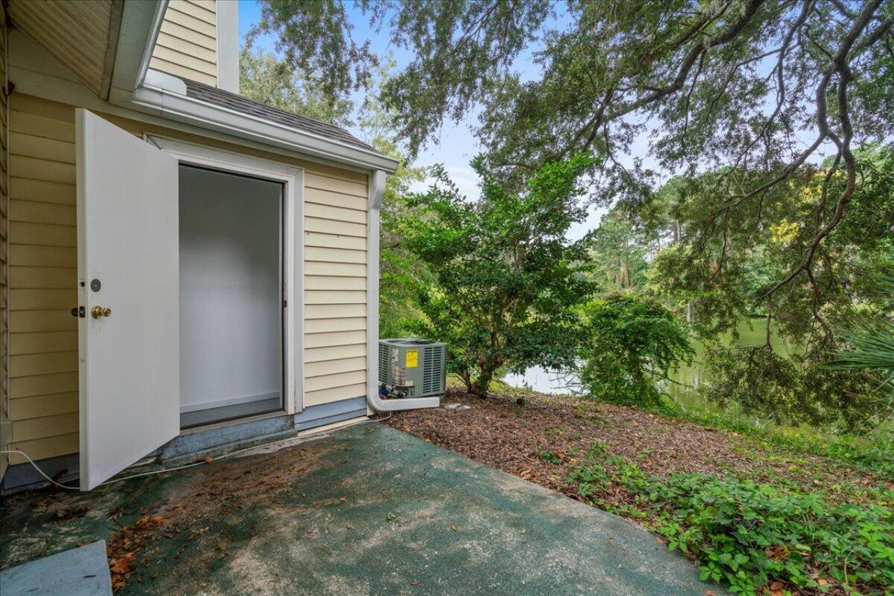 3 Town Park Lane Photo 25