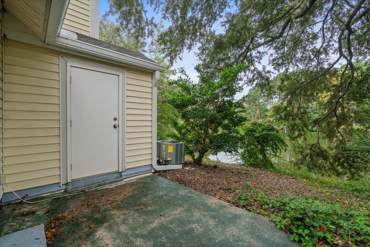 3 Town Park Lane Photo 26