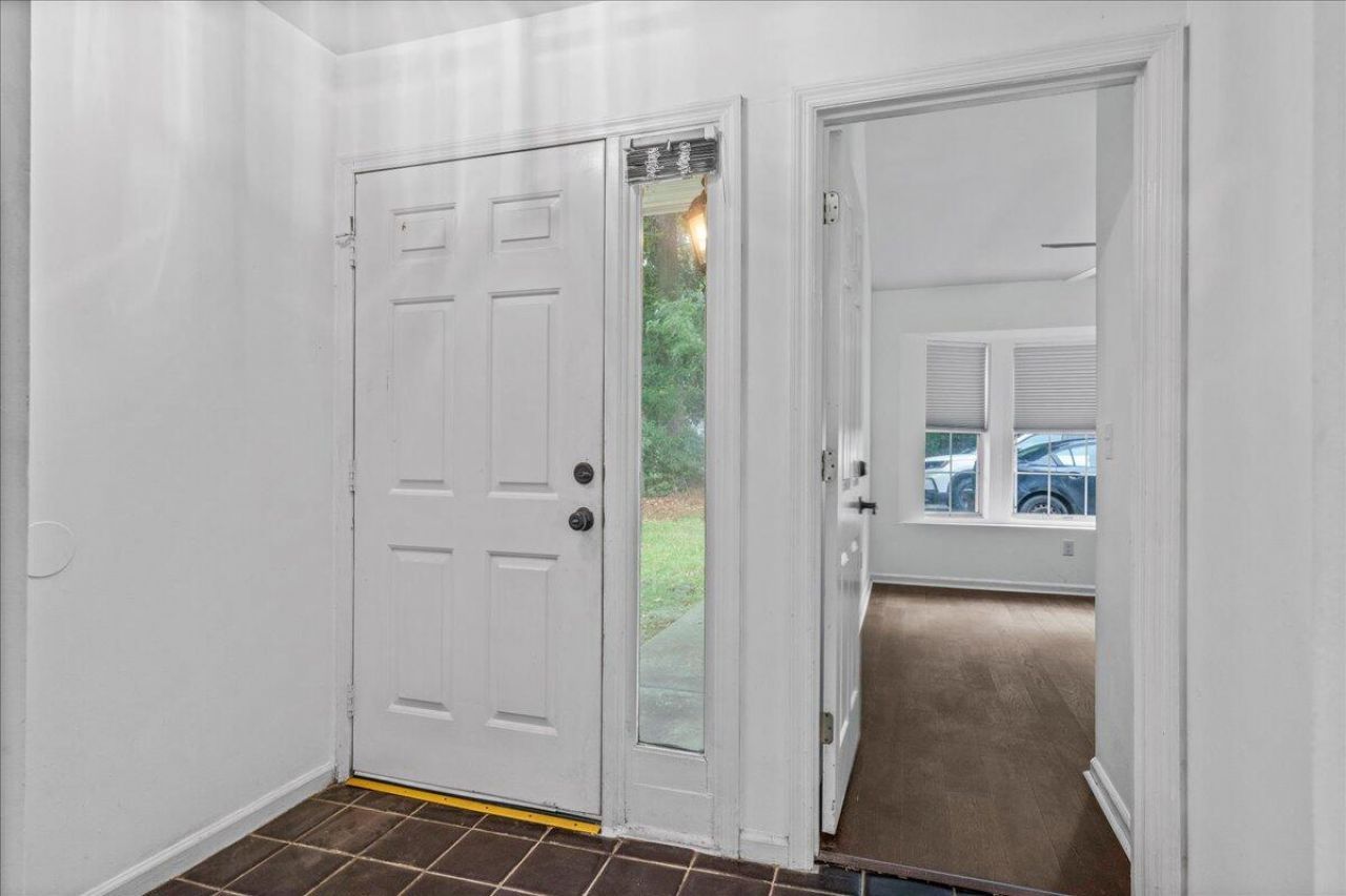 3 Town Park Lane Photo 4