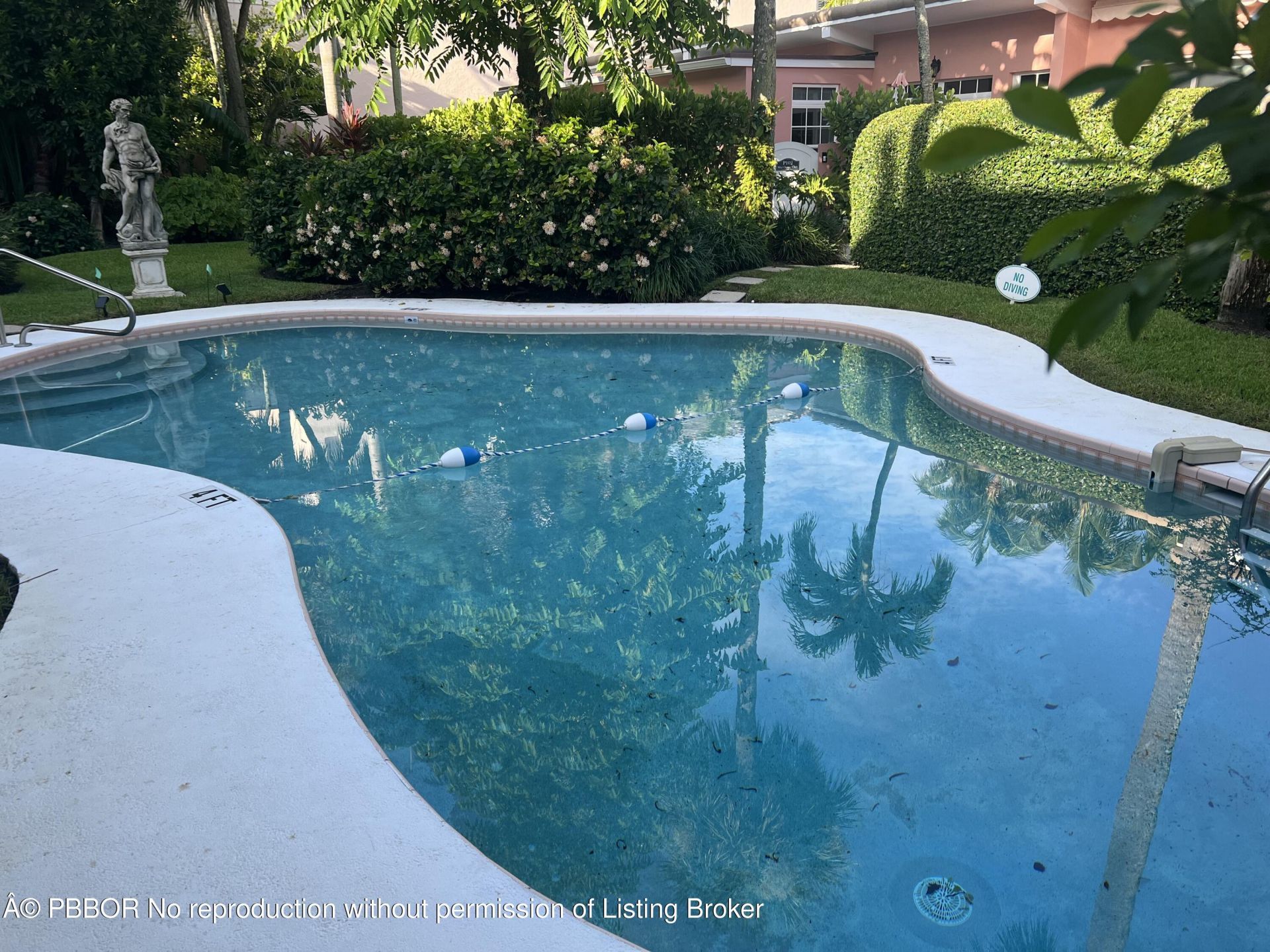 142 Peruvian Avenue, Unit 101, Palm Beach, FL 33480 Photo