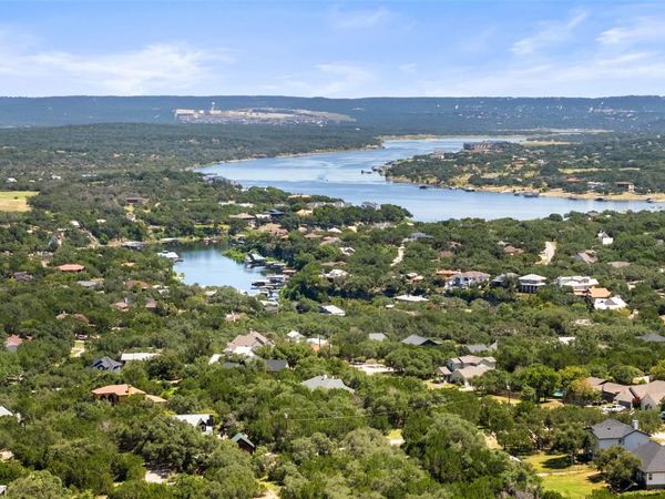 22335 Briarcliff DR, Spicewood, TX 78669