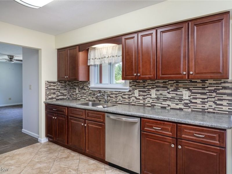 43304 Dellefield Road, Elyria, OH 44035 Photo 11