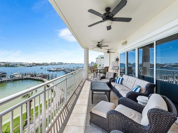 662 Harbor Boulevard, Unit 220, Destin, FL 32541
