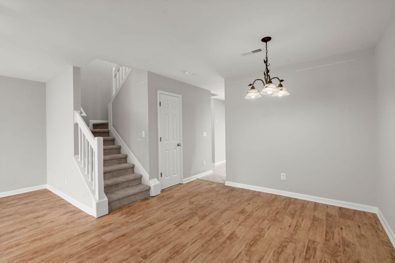 107 Darcy Avenue Photo 9