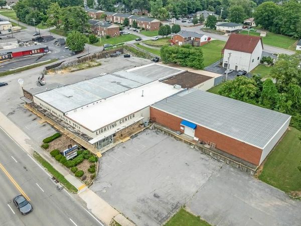 250 Jefferson Avenue, Cookeville, TN 38501