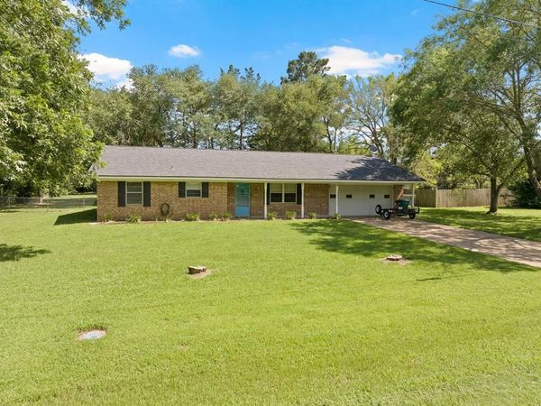 101 Martin Street, Naples, TX 75568