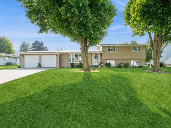 409 1st Avenue, Keystone, IA 52249