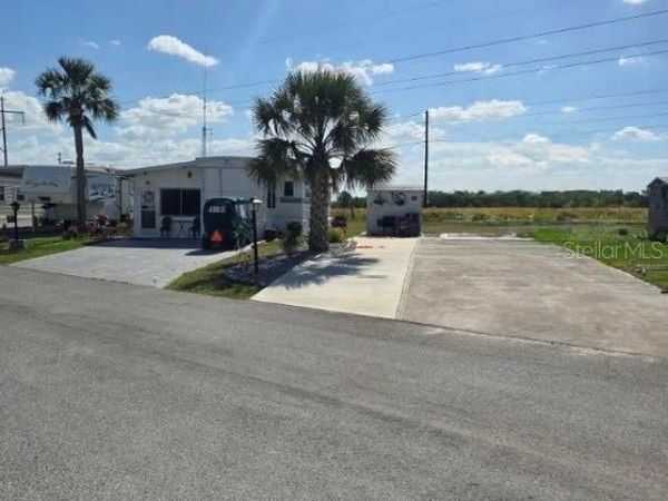 4669 W PALM DRIVE, BOWLING GREEN, FL 33834