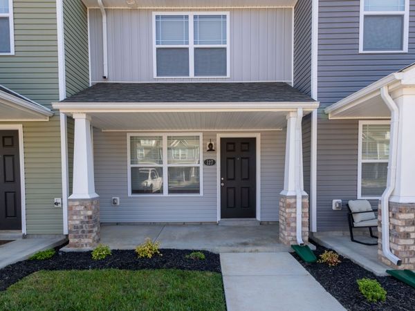 127 Davis Ridge Ln, Clarksville, TN 37040