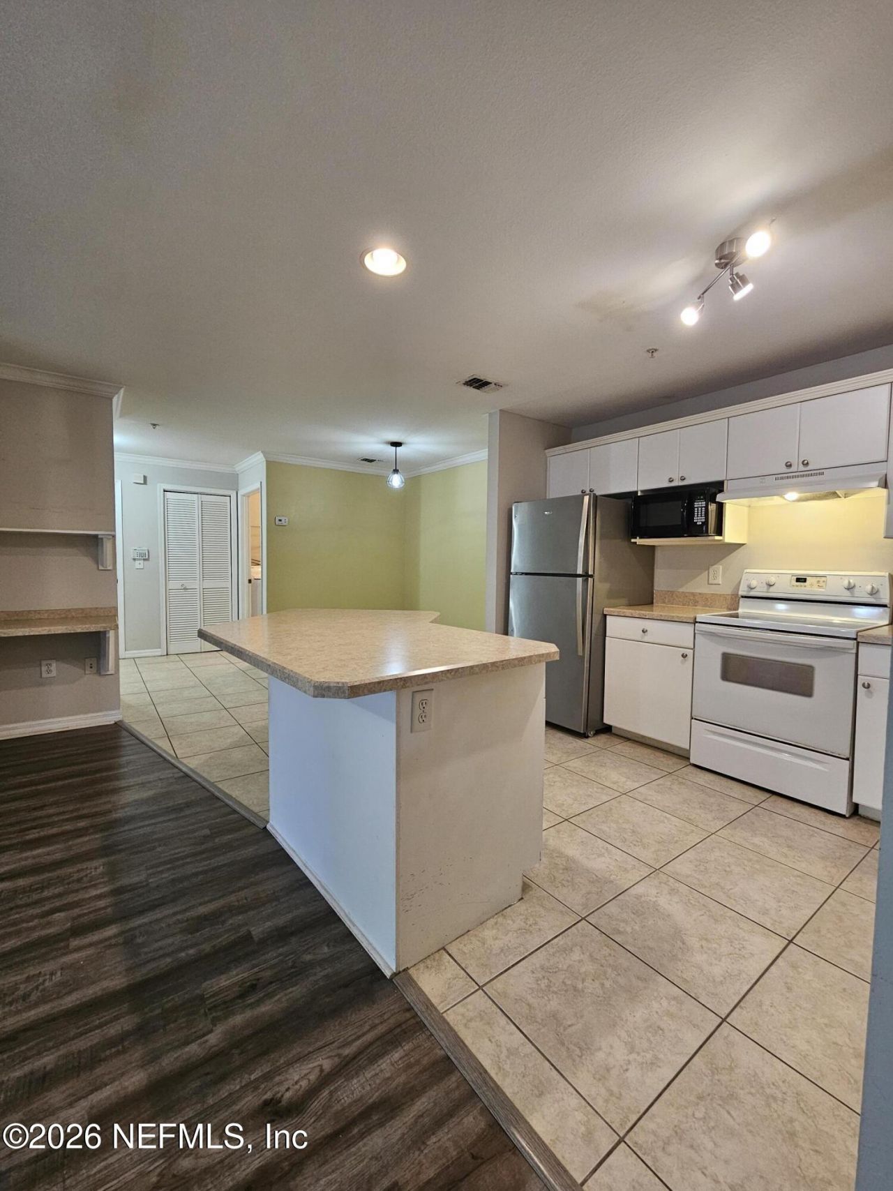 3591 Kernan Boulevard S, Unit 323, Jacksonville, FL 33224 Photo