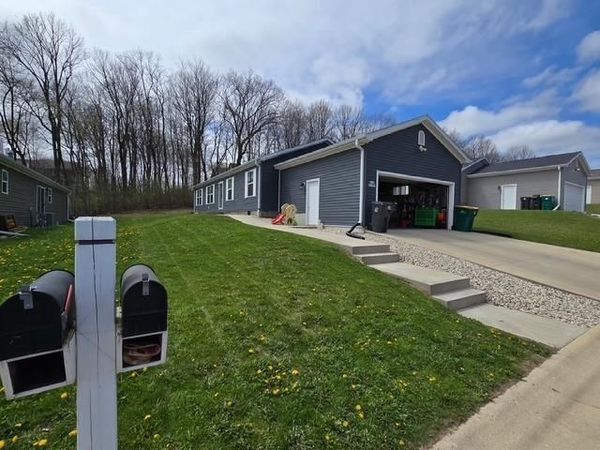 N114W21077 Briarwood Lane, Germantown, WI 53022