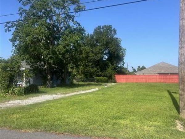 717 N Malcolm St Street N, Lake Charles, LA 70601