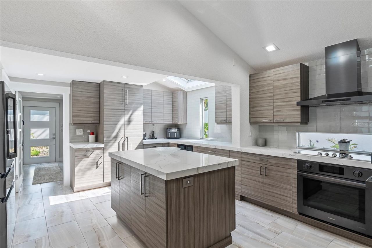 1100 Westway Drive, Sarasota, FL 34236 Photo