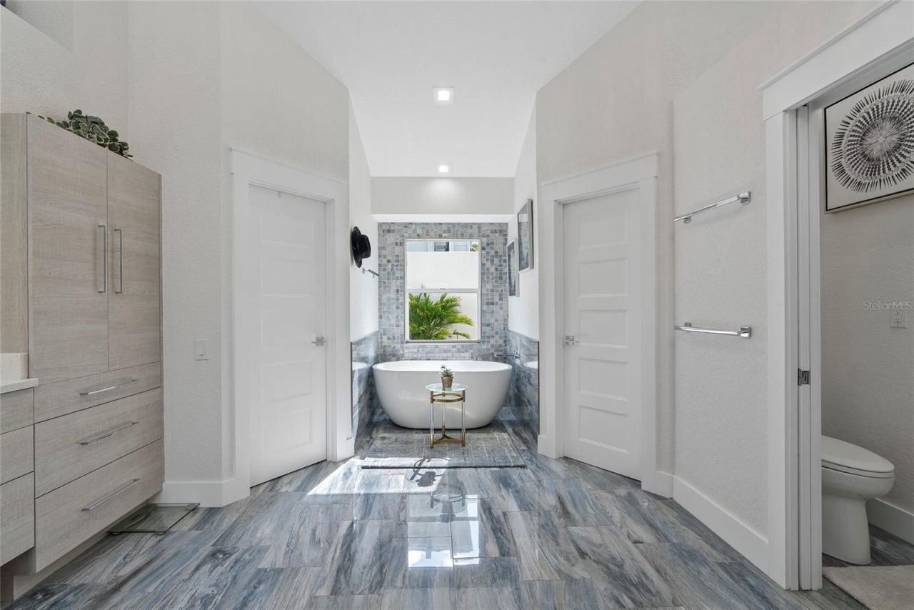 1100 Westway Drive, Sarasota, FL 34236 Photo