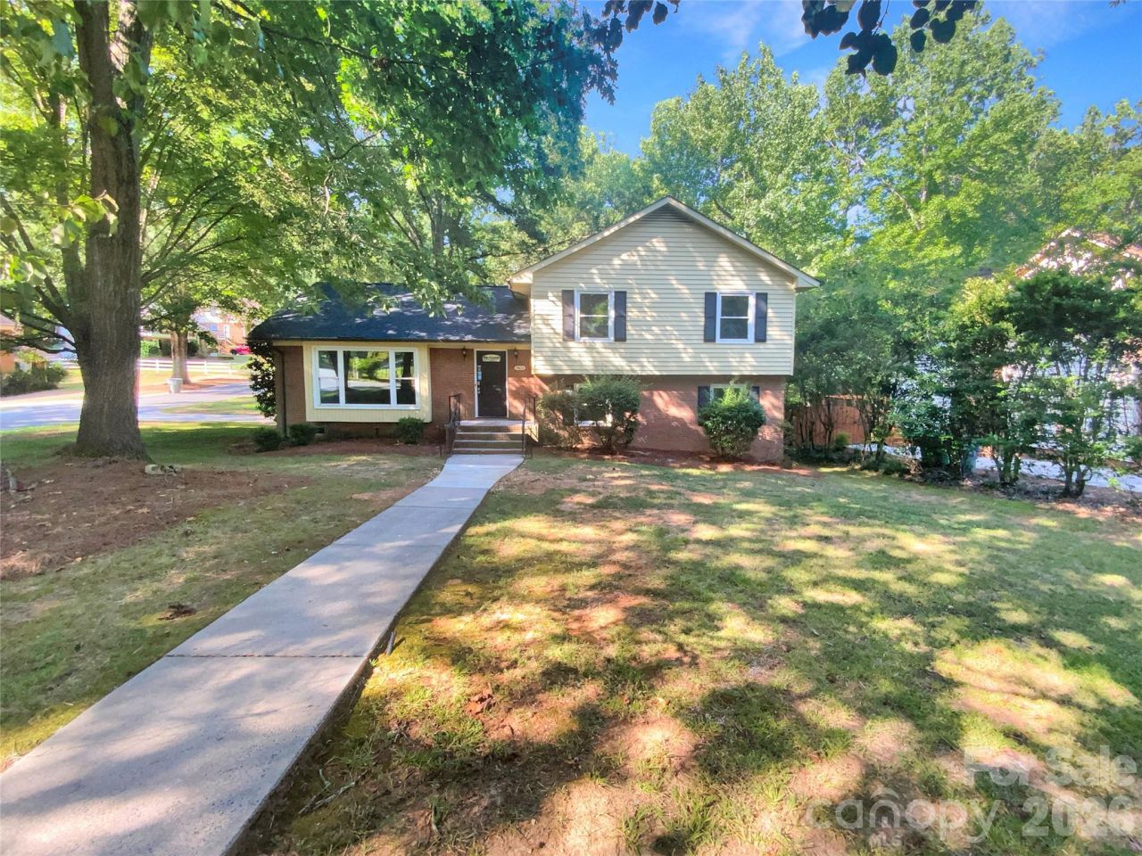 7401 Limerick Drive, Charlotte, NC 28270 Main Photo