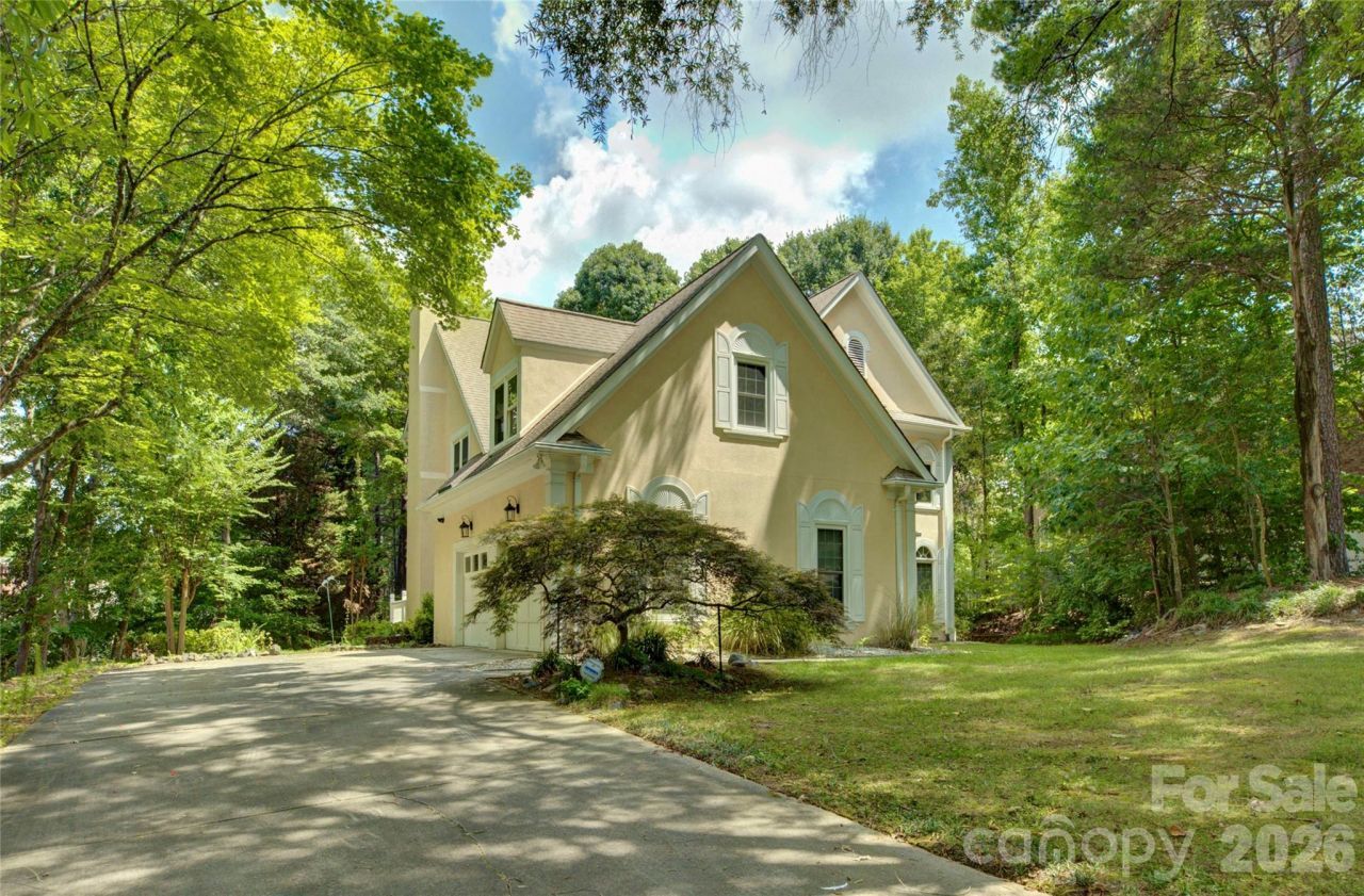 15608 Woodland Ridge Lane, Unit 13, Charlotte, NC 28278 Main Photo