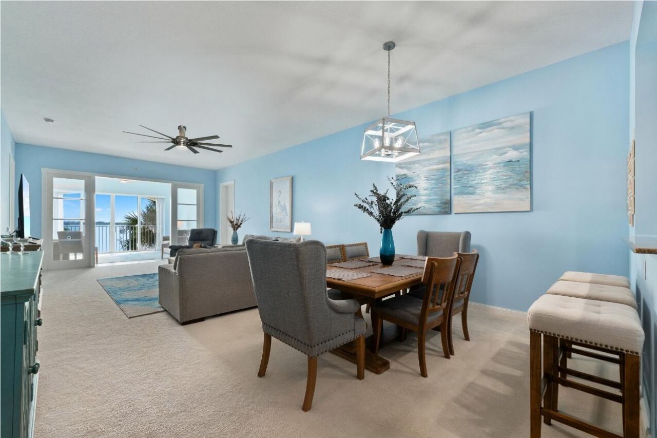 29 Harbour Isle Drive, Unit 203, Fort Pierce, FL 34949 Photo