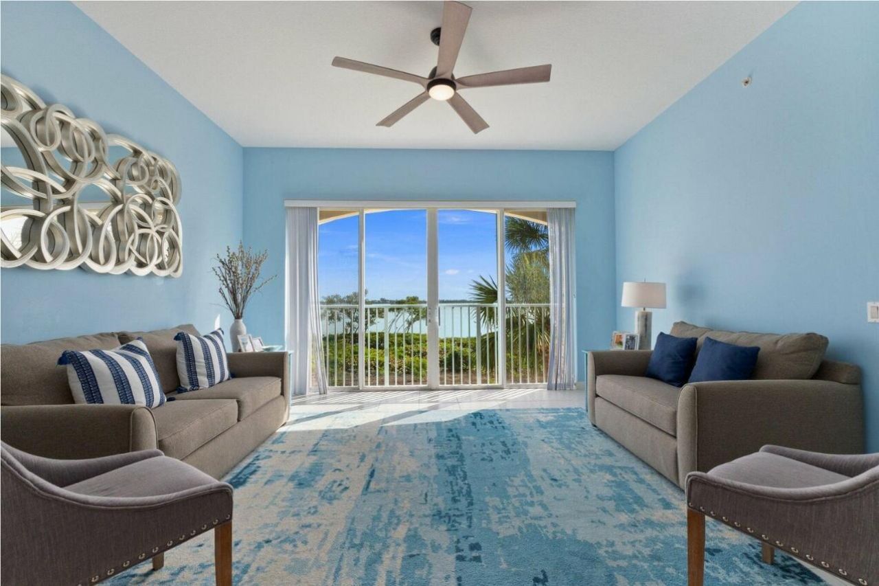 29 Harbour Isle Drive, Unit 203, Fort Pierce, FL 34949 Photo