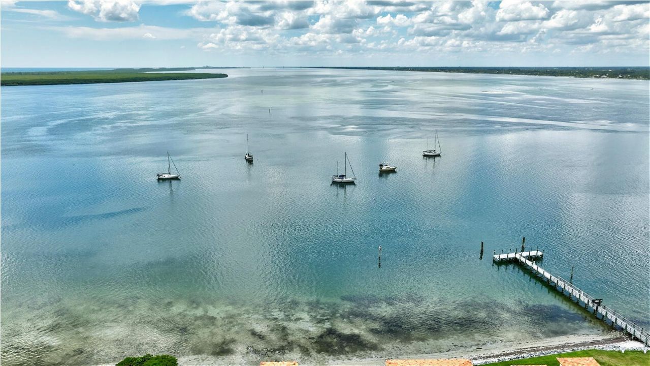 29 Harbour Isle Drive, Unit 203, Fort Pierce, FL 34949 Photo