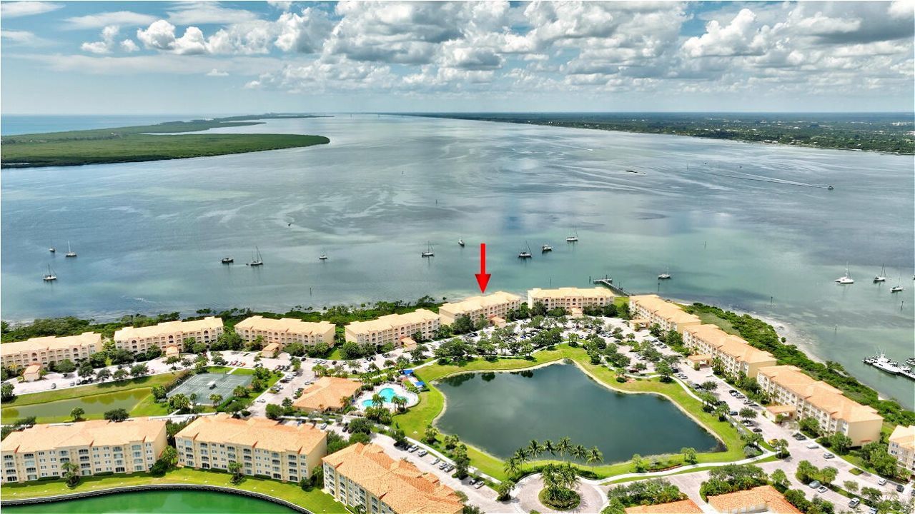 29 Harbour Isle Drive, Unit 203, Fort Pierce, FL 34949 Photo