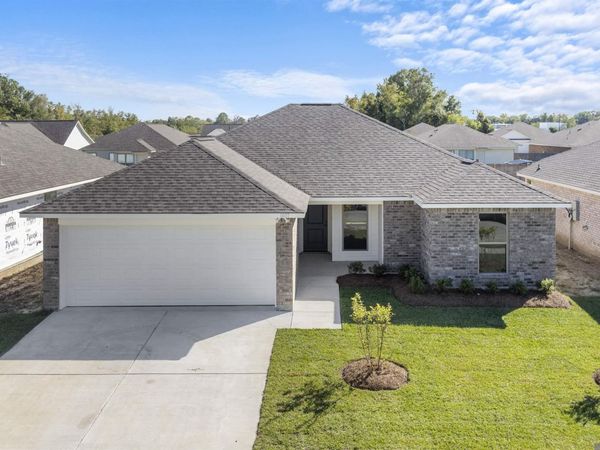 1315 West Amber Street, Gonzales, LA 70737