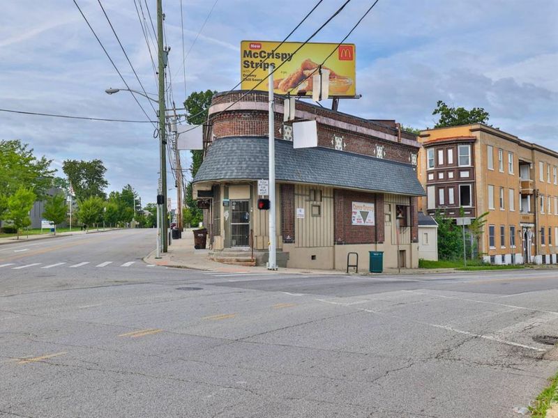 3235 Woodburn Avenue, Cincinnati, OH 45207 Photo 2