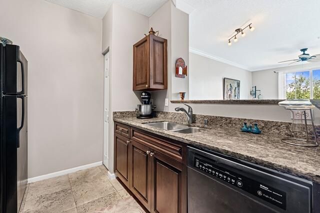 580 S Sapodilla Avenue, Unit 304, West Palm Beach, FL 33401 Photo