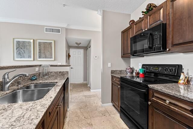 580 S Sapodilla Avenue, Unit 304, West Palm Beach, FL 33401 Photo