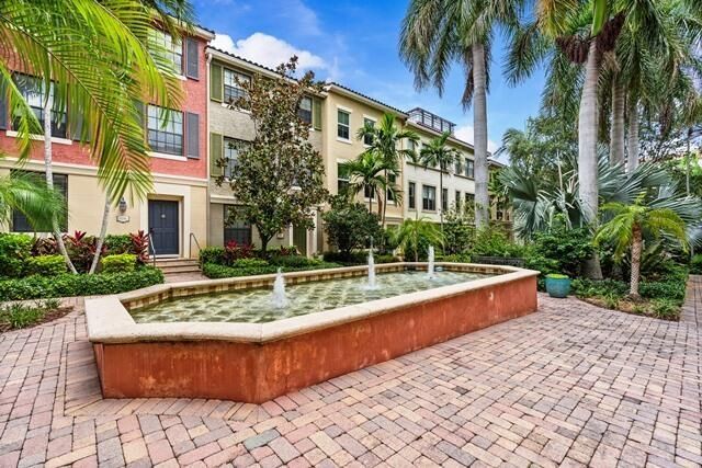 580 S Sapodilla Avenue, Unit 304, West Palm Beach, FL 33401 Photo