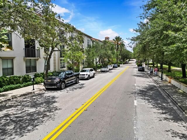 580 S Sapodilla Avenue, Unit 304, West Palm Beach, FL 33401 Photo