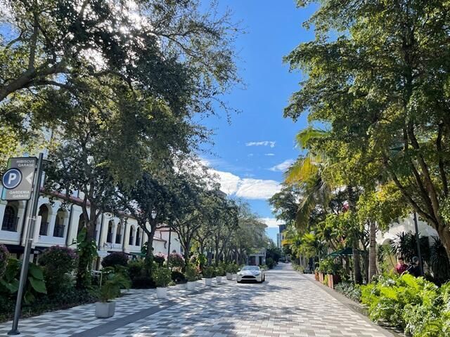 580 S Sapodilla Avenue, Unit 304, West Palm Beach, FL 33401 Photo