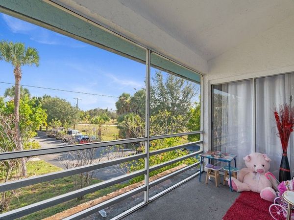 1555 14th Avenue, Unit 209, Vero Beach, FL 32960