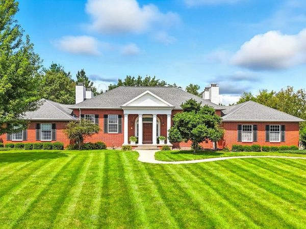 2336 Sunrise Circle, Mount Pleasant, IA 52641