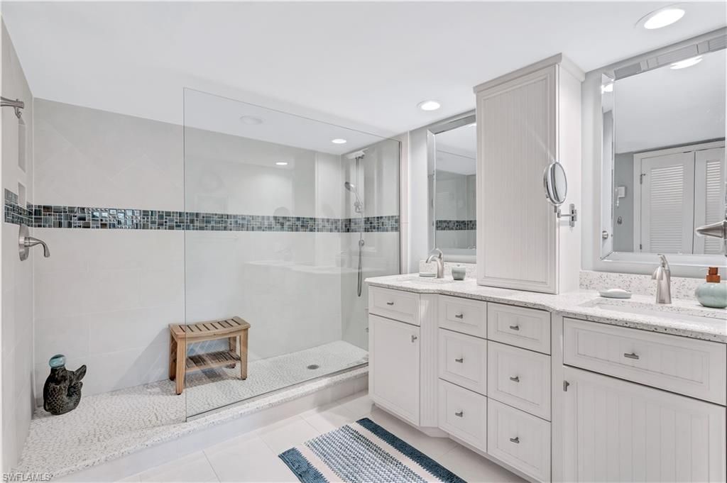 2400 Gulf Shore Blvd N, Unit 203, Naples, FL 34103 Photo