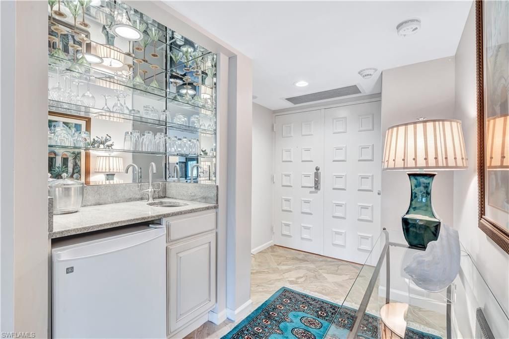 2400 Gulf Shore Blvd N, Unit 203, Naples, FL 34103 Photo