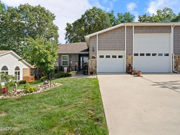 229 Hawthorn Loop, Crossville, TN 38555