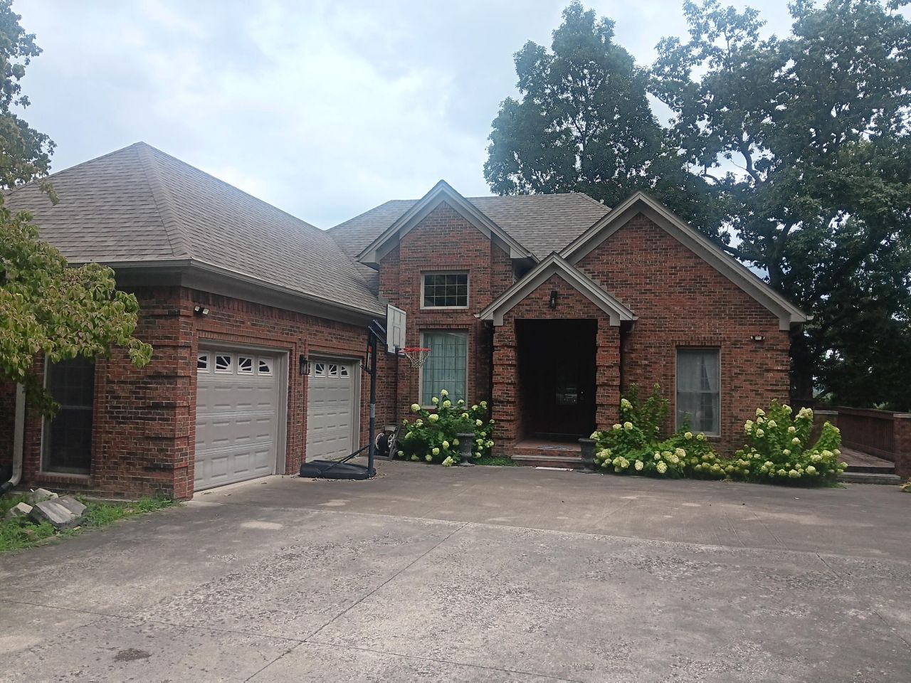 202 Oak Ridge Drive, Irvine, KY 40336