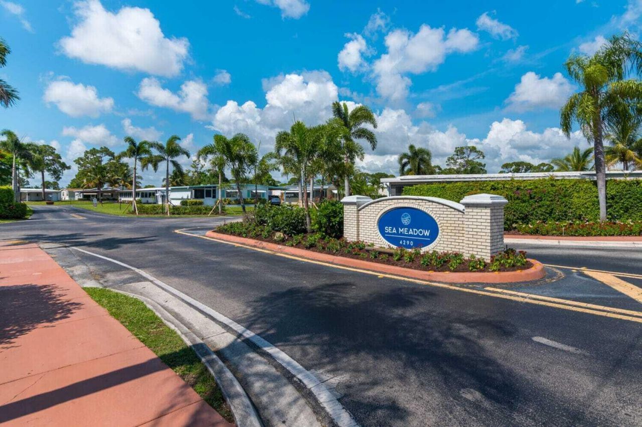 8886 Princess Donna Court, E-31, Boynton Beach, FL 33436 Photo