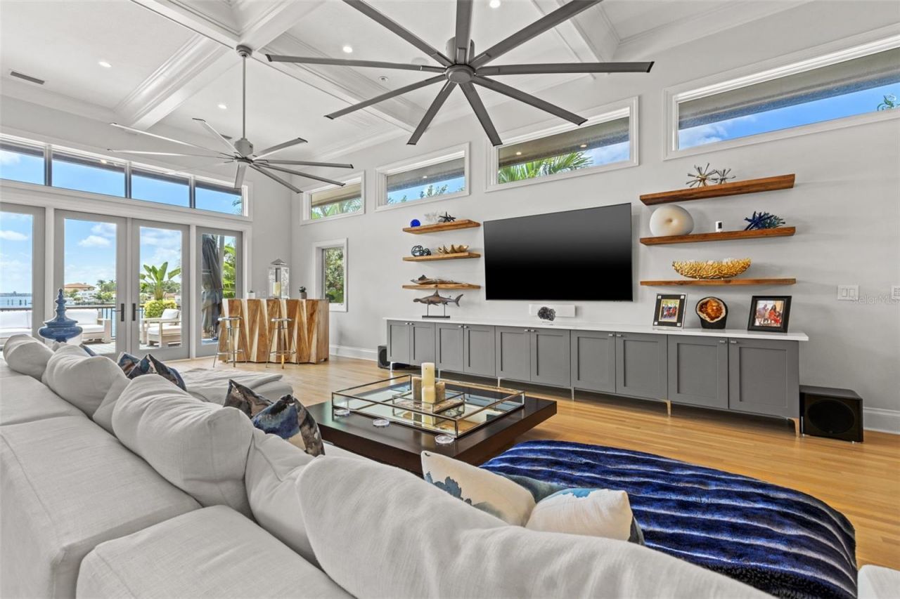 1365 Brightwaters Boulevard Ne, Saint Petersburg, FL 33704 Photo