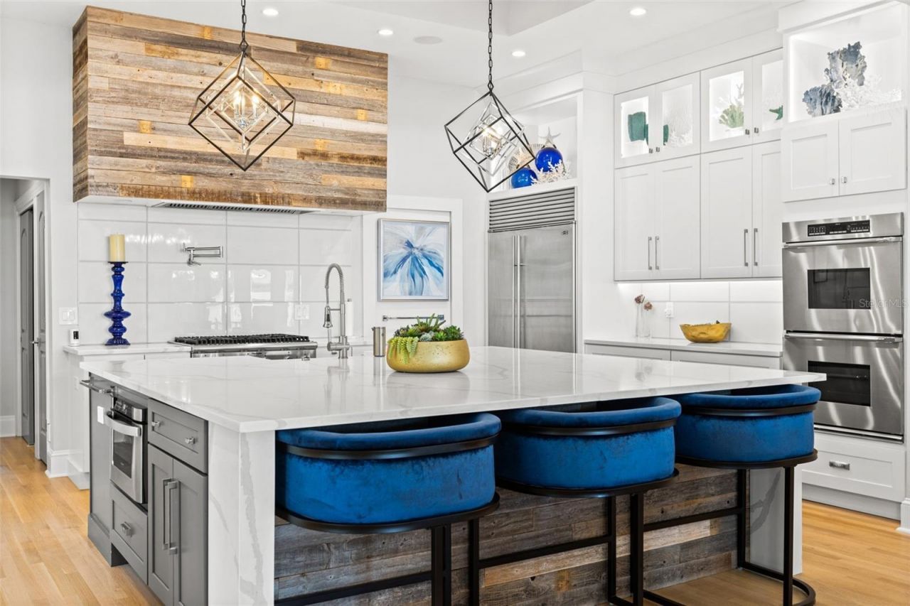 1365 Brightwaters Boulevard Ne, Saint Petersburg, FL 33704 Photo