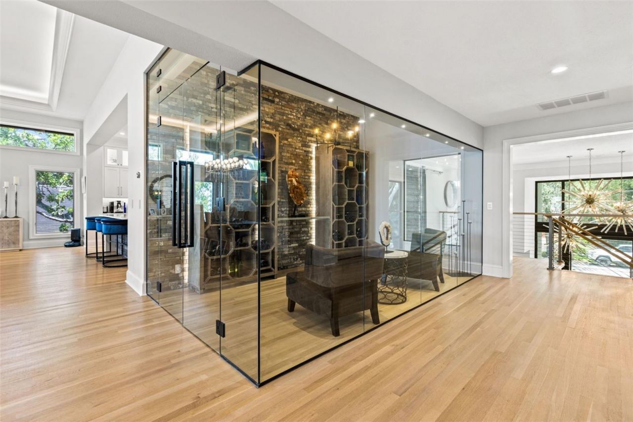 1365 Brightwaters Boulevard Ne, Saint Petersburg, FL 33704 Photo