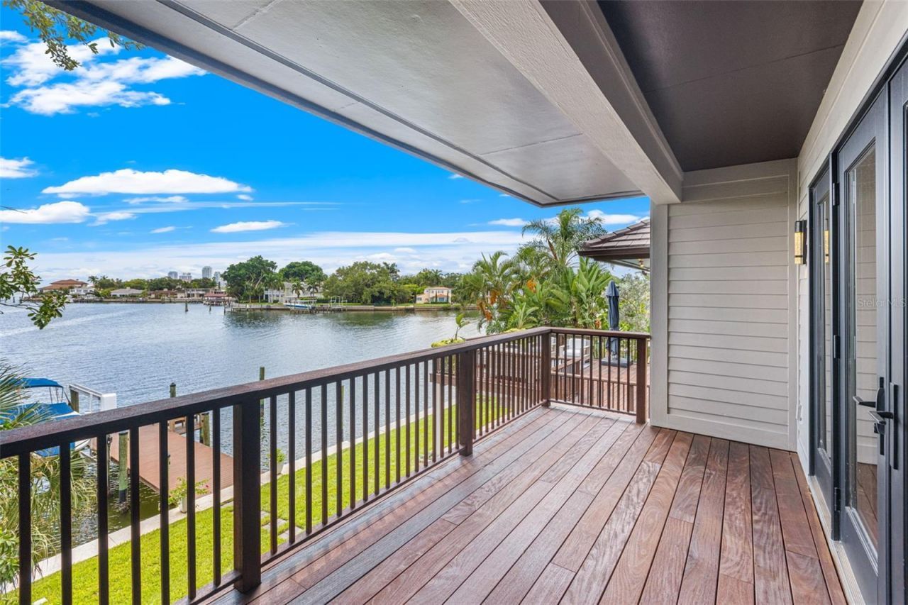 1365 Brightwaters Boulevard Ne, Saint Petersburg, FL 33704 Photo