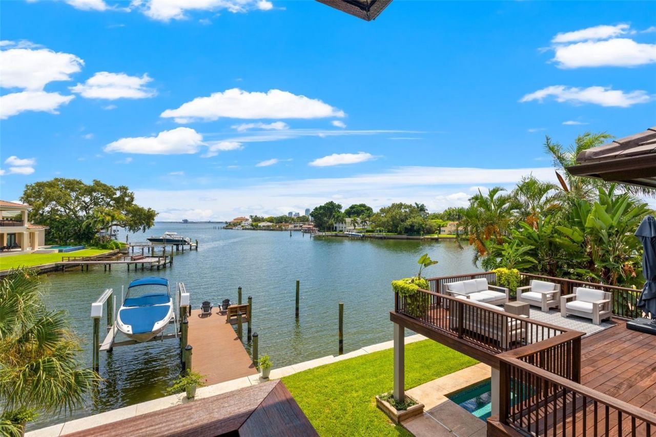 1365 Brightwaters Boulevard Ne, Saint Petersburg, FL 33704 Photo