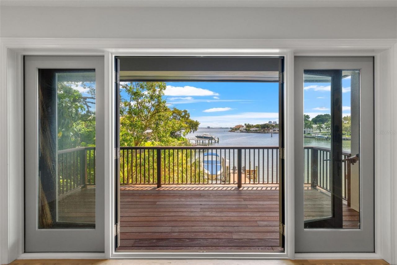 1365 Brightwaters Boulevard Ne, Saint Petersburg, FL 33704 Photo