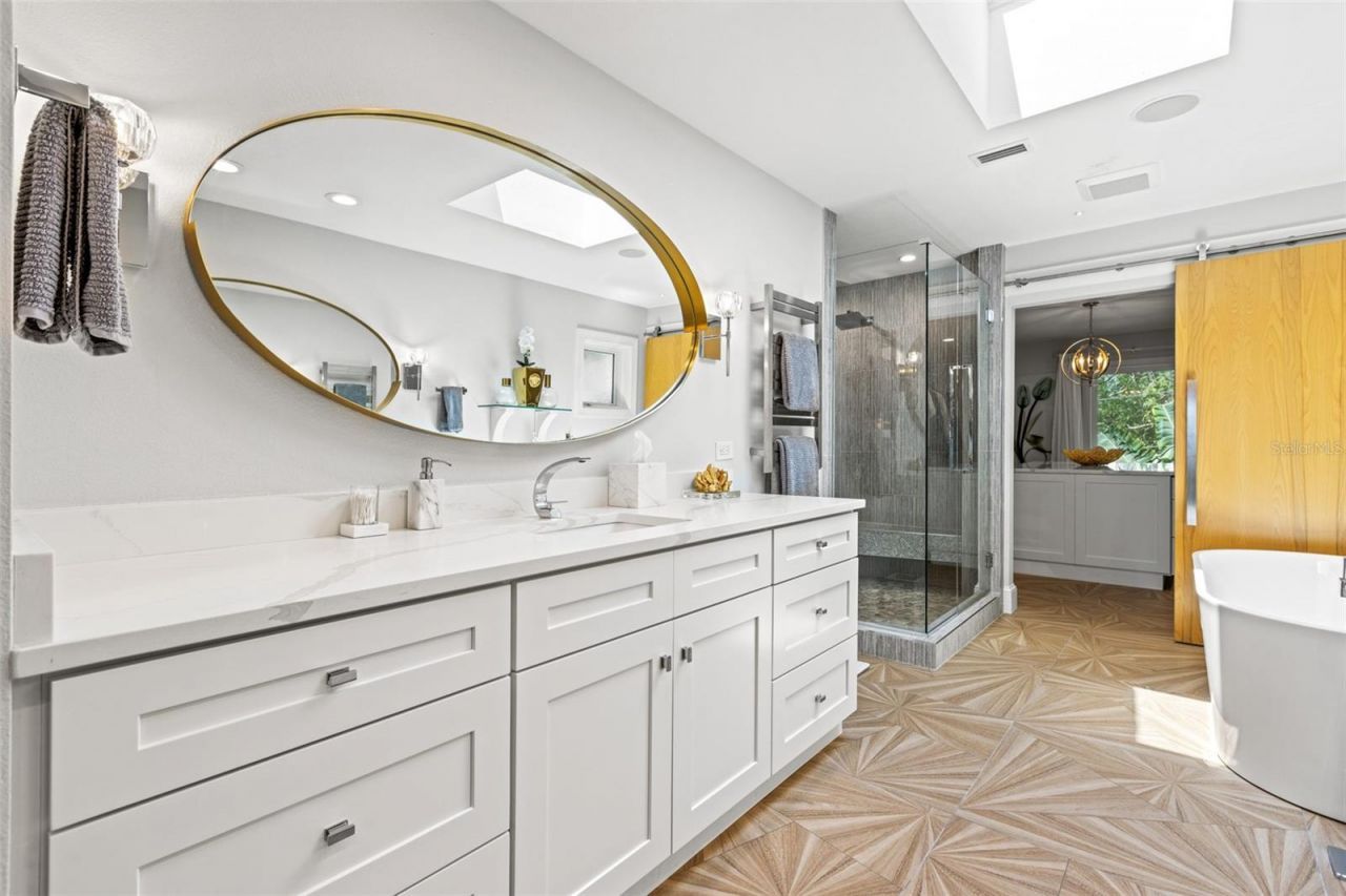 1365 Brightwaters Boulevard Ne, Saint Petersburg, FL 33704 Photo