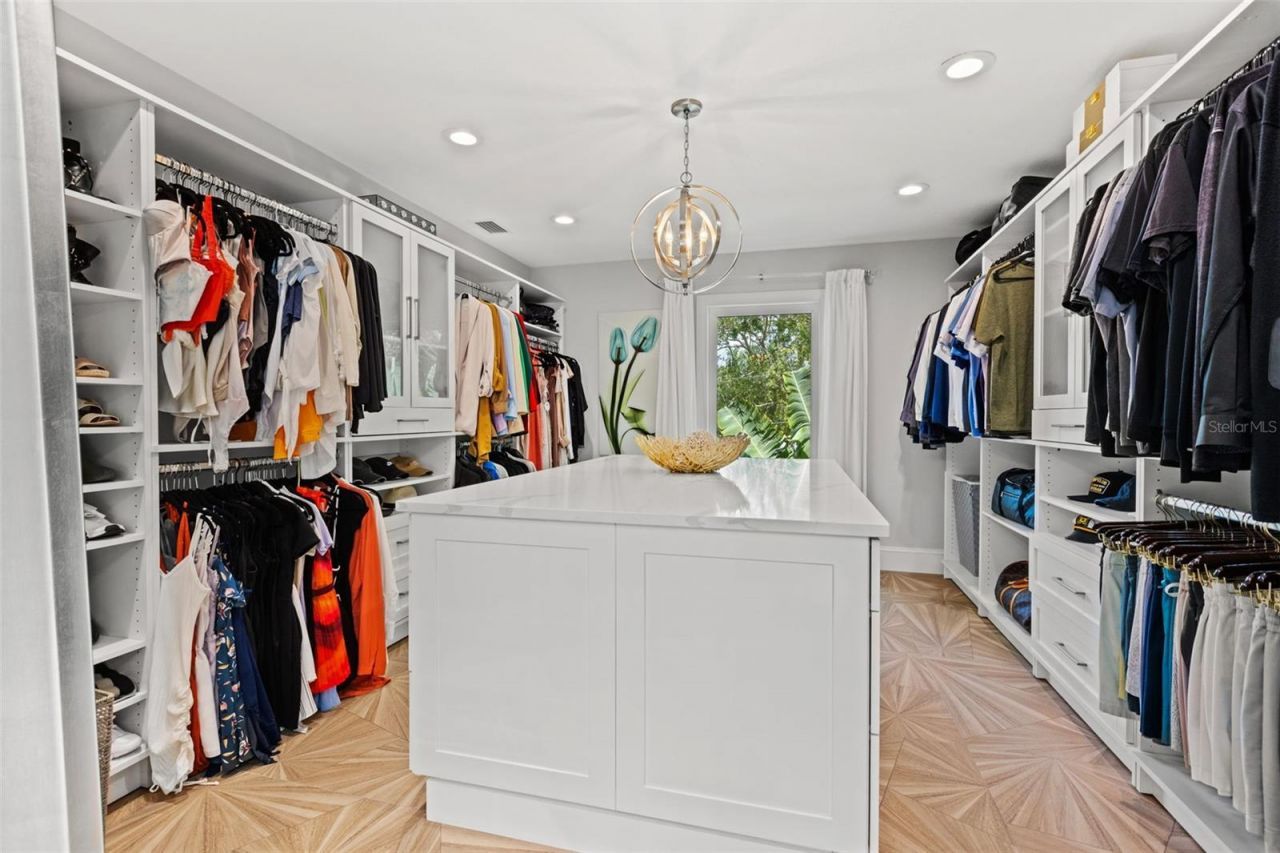 1365 Brightwaters Boulevard Ne, Saint Petersburg, FL 33704 Photo