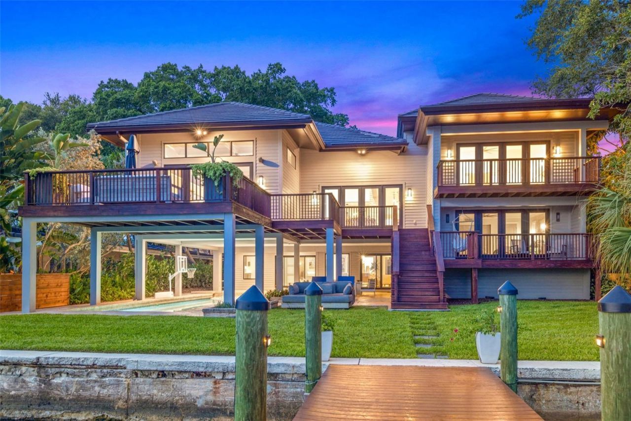 1365 Brightwaters Boulevard Ne, Saint Petersburg, FL 33704 Photo