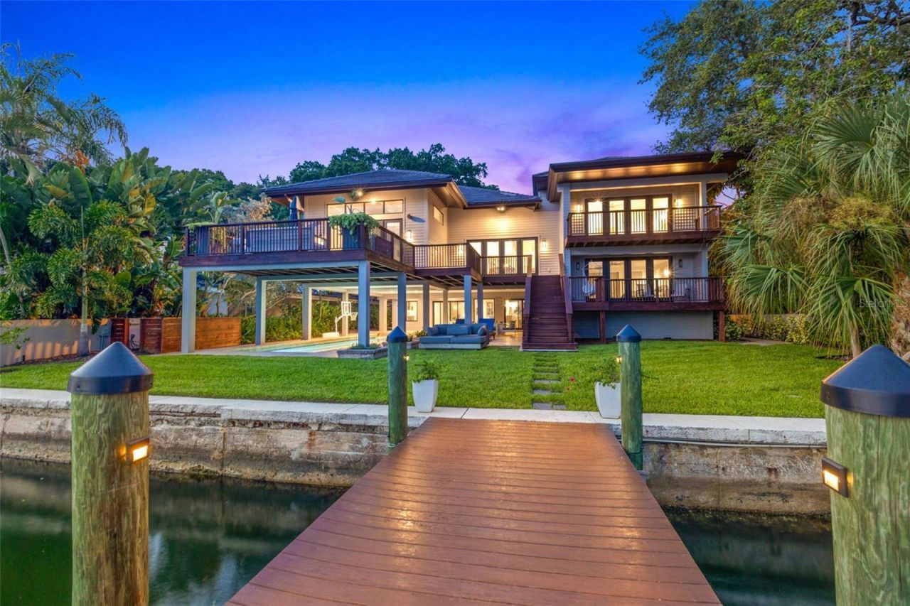 1365 Brightwaters Boulevard Ne, Saint Petersburg, FL 33704 Photo