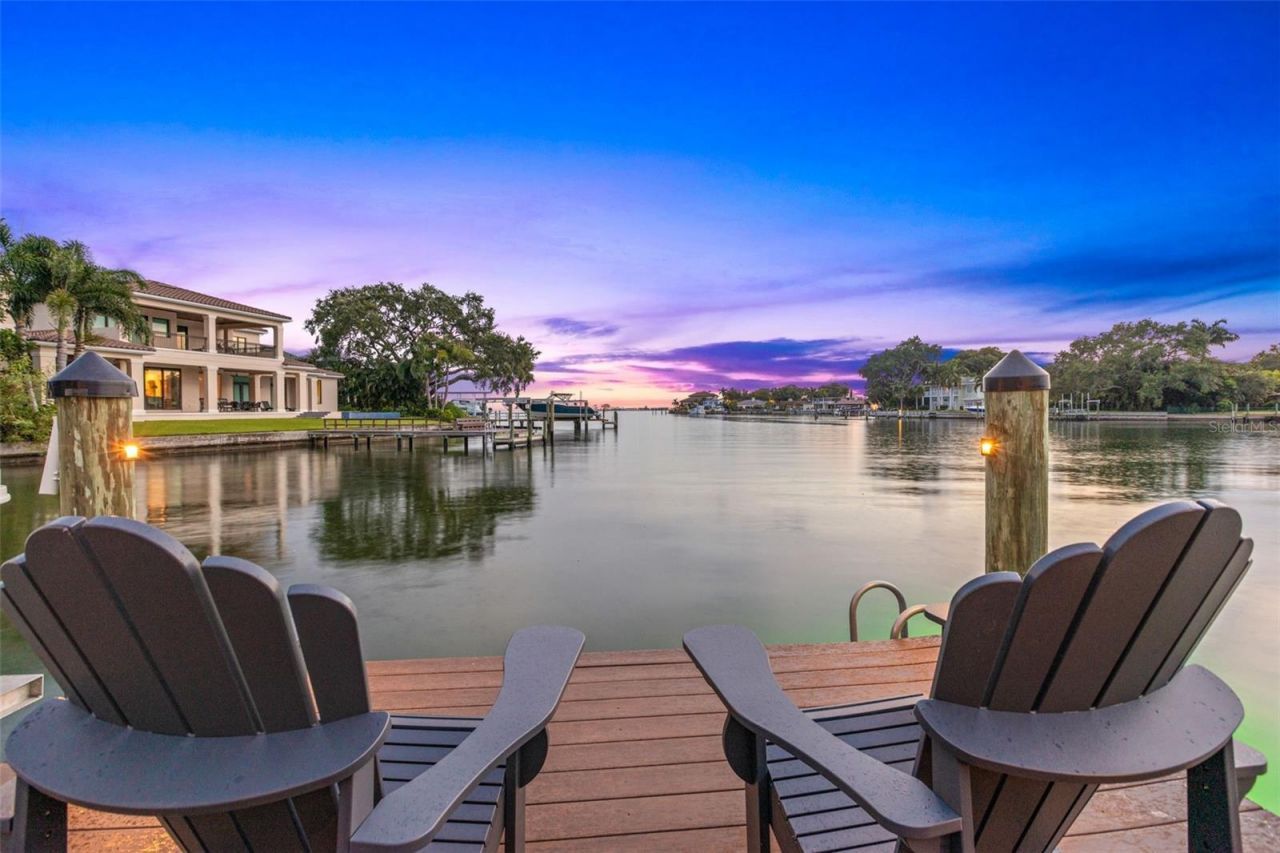 1365 Brightwaters Boulevard Ne, Saint Petersburg, FL 33704 Photo